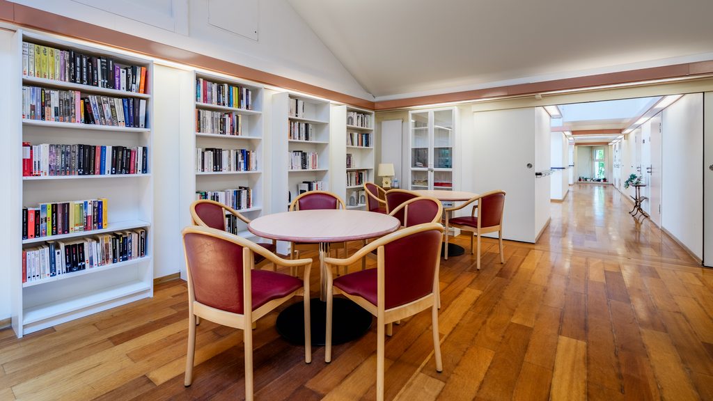 La bibliothèque de la résidence Colladon